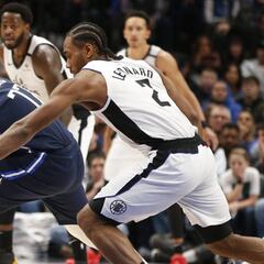 Duelo explosivo entre Doncic y Kawhi, victoria para el segundo