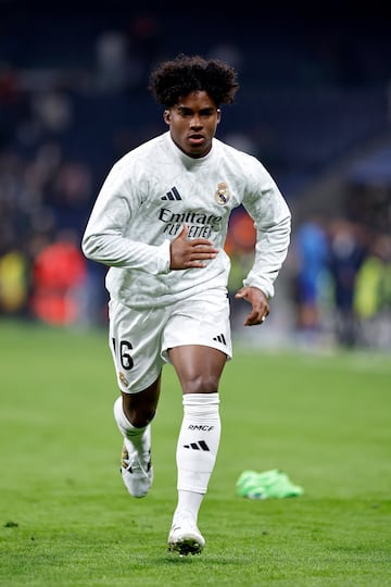 01/12/24 PARTIDO PRIMERA DIVISION 
REAL MADRID  - GETAFE 
TRISTEZA ENDRICK SUPLENTE 
