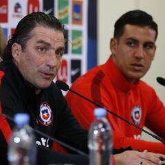 Pizzi: "También quiero que Alexis juegue, pero debo ser racional"