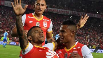 Wilson Morelo, Juan Roa y William Tesillo, jugadores de Santa Fe