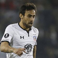 Jorge Valdivia queda fuera de la lista de Tapia por molestias físicas