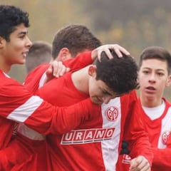 Bundesliga destaca a joven goleador chileno del Mainz