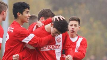 Bundesliga destaca a joven goleador chileno del Mainz