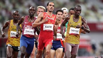 Mohamed Katir gana la carrera de 5.000 metros y se mete en la final. Finalizó la serie con un tiempo de 12:48.45 minutos. 