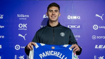 Joaquín Panichelli el día de su presentación