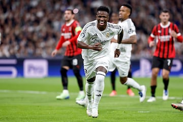 1-1. Vinicius celebra el tanto que marca desde los once metros.