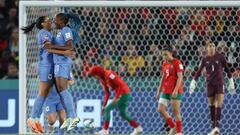Adelaide (Australia), 08/08/2023.- Kenza Dali (L) of France celebrates with Kadidiatou Diani after scoring the team's second goal in the FIFA Women's World Cup 2023 round of 16 soccer match between France and Morocco at Hindmarsh Stadium in Adelaide, Australia, 08 August 2023. (Mundial de Fútbol, Francia, Marruecos, Adelaida) EFE/EPA/MATT TURNER EDITORIAL USE ONLY AUSTRALIA AND NEW ZEALAND OUT
