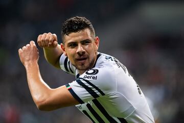 Los Rayados aprovecharon la oportunidad de medirse con el Atlas para golear, gustar y reconectarse con sus afición de cara a la liguilla. Los regios no lucen como el conjunto más fuerte, pero su plantel tiene uno de los potenciales más altos de todo el fútbol mexicano.  