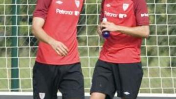 Llorente y Javi Martínez ya entrenan con el grupo