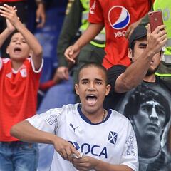 La hinchada americana recrimina al equipo con billetes simbólicos