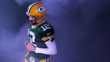 What is Aaron Rodgers' contract with Green Bay Packers? Salary and term