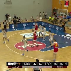 La joya de la cantera del Madrid también revienta con España: canastón de futuro