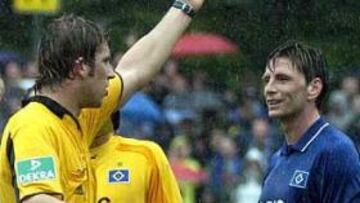 <b>ESCÁNDALO.</B> Este partido arbitrado por Hoyzer dio origen al escándalo sobre el amaño de partidos y apuestas ilegales.