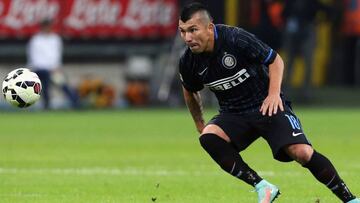 Medel debería pelear un lugar en defensa para quedarse en el Inter