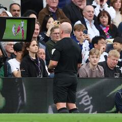 Acción de Luis Díaz modifica protocolos del VAR en Premier