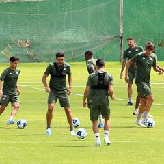 Así fue la práctica del Betis antes de medirse al Querétaro