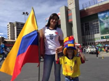 Los hinchas colombianos se toman las calles de La Paz