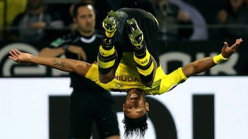 Aubameyang celebra uno de sus goles.