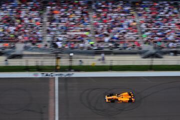 Fernando Alonso en acción durante la carrera. 