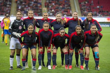 Este viernes en el Estadio Akron, Chivas y Tigres se midieron en la Ida de las Semifinales de la Liga MX Femenil y así saltó al campo el Rebaño Sagrado 