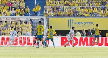 Javi Muñoz adelantó así a Las Palmas.