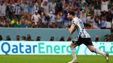 Soccer Football - FIFA World Cup Qatar 2022 - Group C - Argentina v Mexico - Lusail Stadium, Lusail, Qatar - November 26, 2022 Argentina's Lionel Messi celebrates scoring their first goal REUTERS/Kai Pfaffenbach