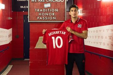 El jugador armenio dejó al Chicago Fire para fichar por el Vejie BK  de Dinamarca 