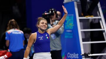 Tennis - Billie Jean King Cup Finals - Quarter Finals - Italy v China - Shenzhen Bay Sports Centre Arena, Shenzhen, China - September 16, 2025 Italy's Jasmine Paolini celebrates winning her singles match against China's Xinyu Wang REUTERS/Tingshu Wang