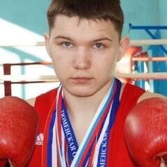 El boxeador ruso que mató a un oso, investigado por ir de caza