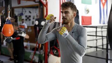 El boxeador español Jon Fernández 'Jonfer', durante un entrenamiento.