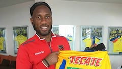 ¿Drogba compañero de Vargas?Posó con la camiseta de Tigres