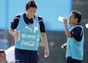 Gustavo Canales nació en General Roca, Argentina, y optó por la nacionalidad chilena el 2011. Su madre era chilena. Jugó dos partidos.