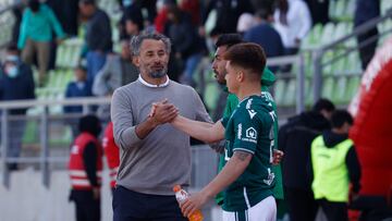Vigesimo novena fecha, Campeonato Ascenso 2022.
El entrenador de Santiago Wanderers Miguel Ponce es fotografiado durante el partido del campeonato de ascenso 2022 contra Deportes Recoleta realizado en el Estadio Elias Figueroa de Valparaiso, Chile.
25/09/2022
Raul Zamora/Photosport