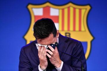 Messi, muy emocionado durante la rueda de prensa. 