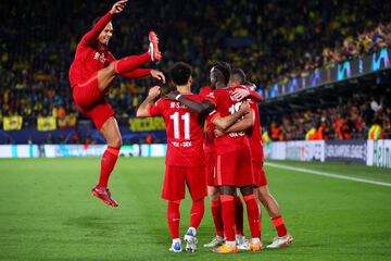 2-3. Sadio Mané celebra el tercer gol.