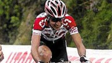 <b>EL SASTRECILLO VALIENTE.</B> Carlos Sastre atacó con osadía en la etapa de ayer.