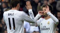 Bale e Isco celebran en gol del malague&ntilde;o.