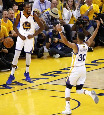 Las mejores imágenes del 2-0 de los Warriors