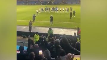 Tras su gran actuación frente a Oxford, Jhon Solís fue ovacionado por la hinchada de Birmingham e incluso le dedicaron una canción propia.