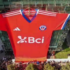 “De Arica a Punta Arenas”, sellarán compromiso por la Roja estampando su firma en camiseta gigante