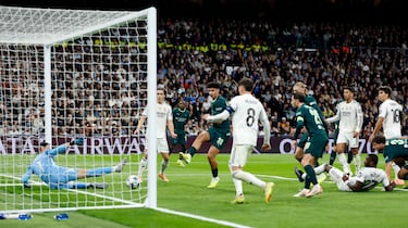 1-1. Córner que logra rematar Gvardiol ante Bellingham, repele Courtois y el rechace lo aprovecha O'Reilly para empujar el balón al fondo de la portería.