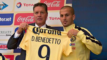Foto durante la Presentacion de los Nuevos Refuerzos del Equipo America, de cara al Torneo Clausura 2015 de la Liga BBVA Bancomer Mx, en la foto: (I)-(D), Ricardo Pelaez y Dario Benedetto
19/12/2014/MEXSPORT/Javier Ramirez..
Lugar: Instalaciones de Coapa