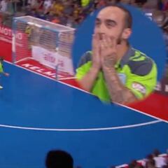 No lo creerán: Ricardinho (sí, Ricardinho) falló a puerta vacía