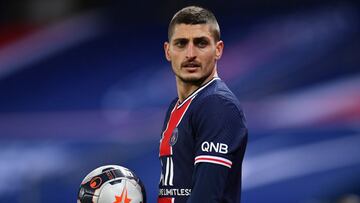 Pimenta ve a Verratti cerca de Italia