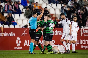 Segunda expulsión de la temporada para Aldasoro en su tercera titularidad. 