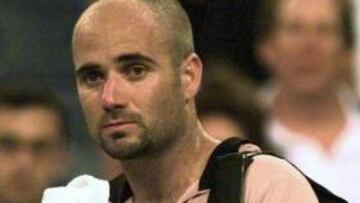 ESPERPÉNTICO. La decisión de Agassi de sincerarse en su autobiografía ha generado un gran revuelo y ha hecho mucho daño a la imagen del tenis.