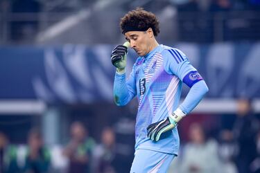 Ochoa se niega a descender