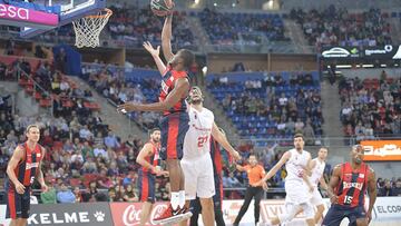 Baskonia logra su primera victoria en el último segundo