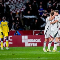 Pepe Sánchez se gana a la afición del Albacete