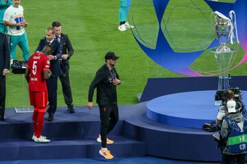 Real Madrid se corona campeón de la UEFA Champions League tras vencer 0-1 al Liverpool en el Stade de France. Vinicius Junior fue el responsable de la anotación del conjunto español que alcanza 14 títulos en la competencia.